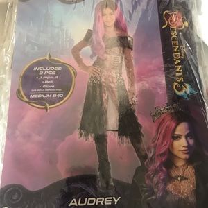Descendants costume